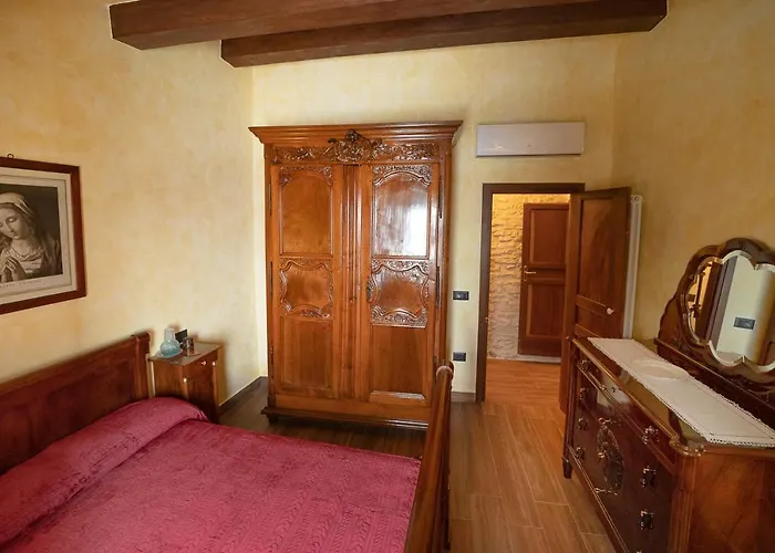 Degli Alessandri House